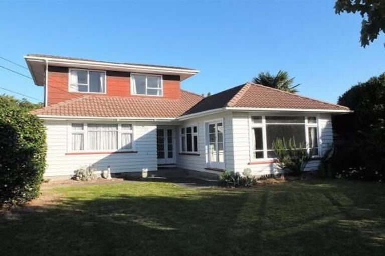 Photo of property in 32 Jennifer Street, Bryndwr, Christchurch, 8053