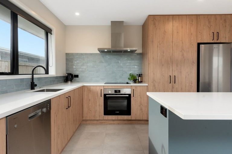 Photo of property in 2 Tamapahore Boulevard, Papamoa Beach, Papamoa, 3118