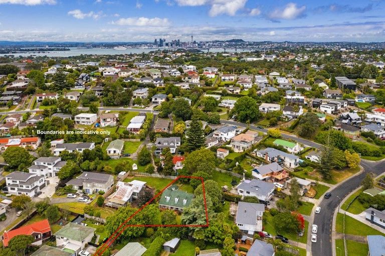 Photo of property in 75 Moore Street, Hillcrest, Auckland, 0627