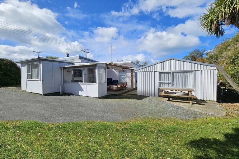 Photo of property in 13 Kowhai Street, Kaka Point, 9271