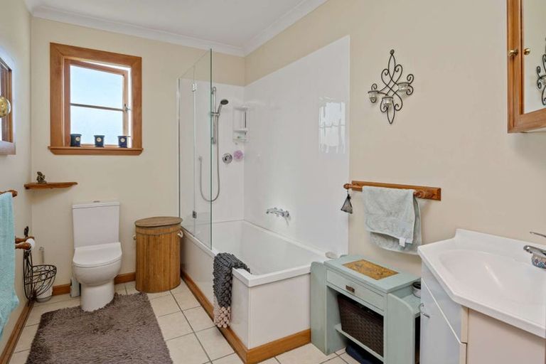 Photo of property in 65 Hampden Street, Picton, 7220