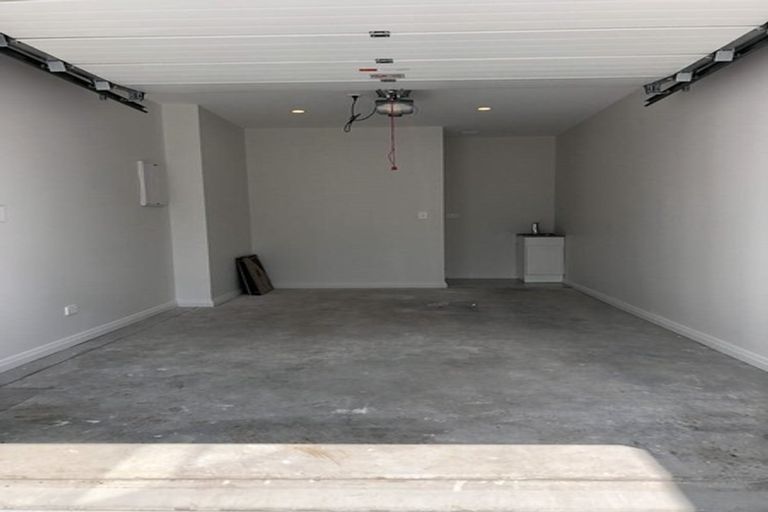 Photo of property in 6 Riroriro Close, Papakura, 2110