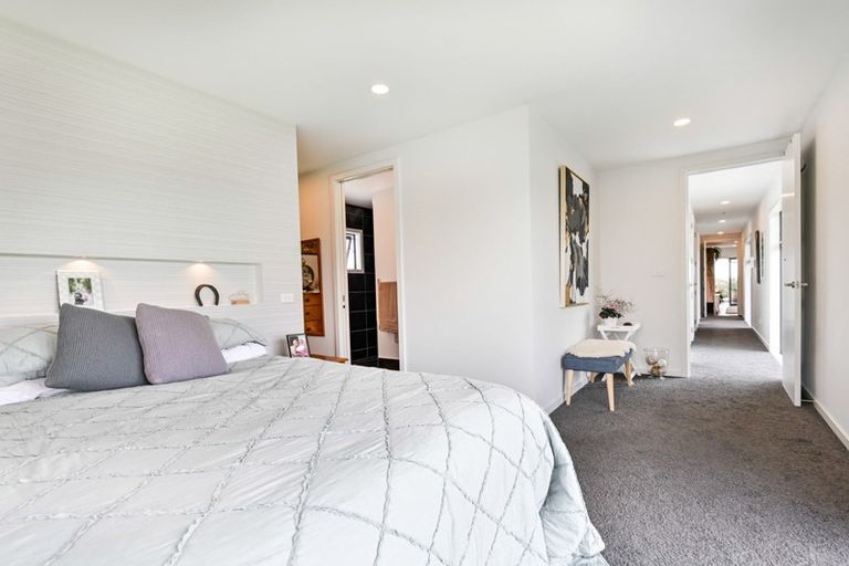 Photo of property in 254 Puketapu Road, Taradale, Napier, 4183