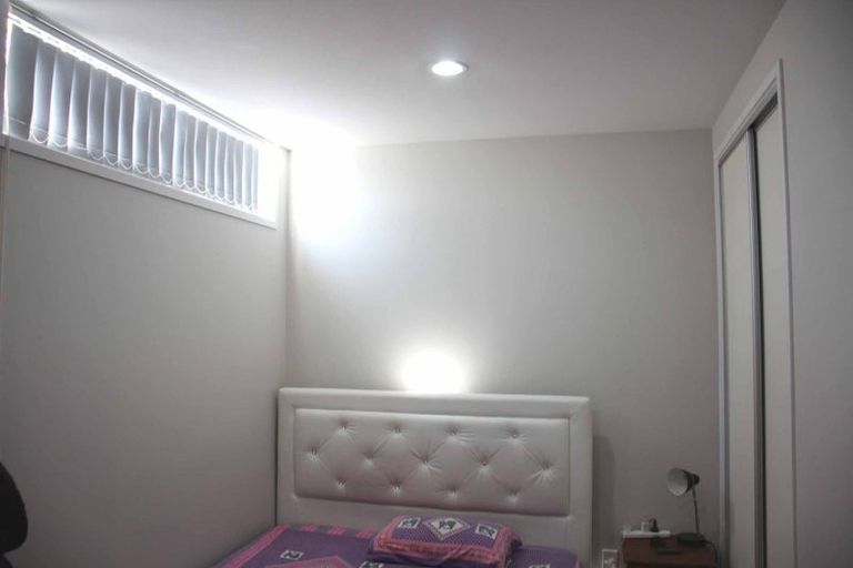 Photo of property in 20 Queen Mary Avenue, New Lynn, Auckland, 0600