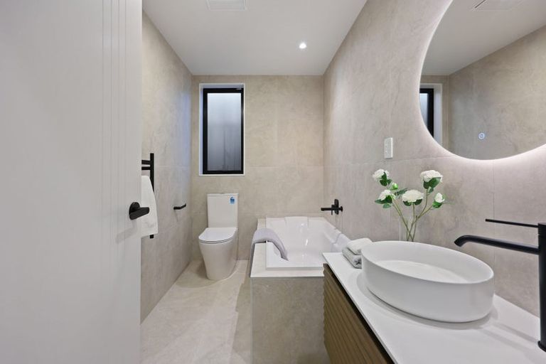 Photo of property in 13c Meadway, Sunnyhills, Auckland, 2010