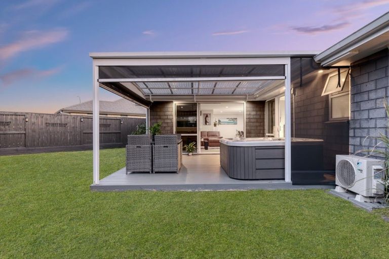 Photo of property in 4 Cupples Street, Papamoa Beach, Papamoa, 3118