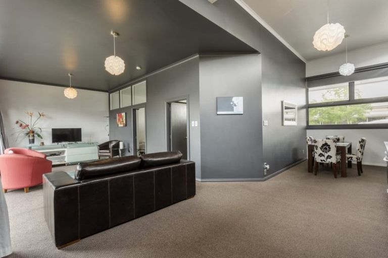 Photo of property in 6 Charlemont Street East, Ranfurly, 9332