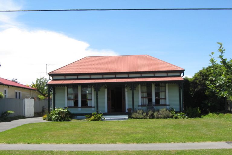 Photo of property in 26 Woodville Street, Edgeware, Christchurch, 8013