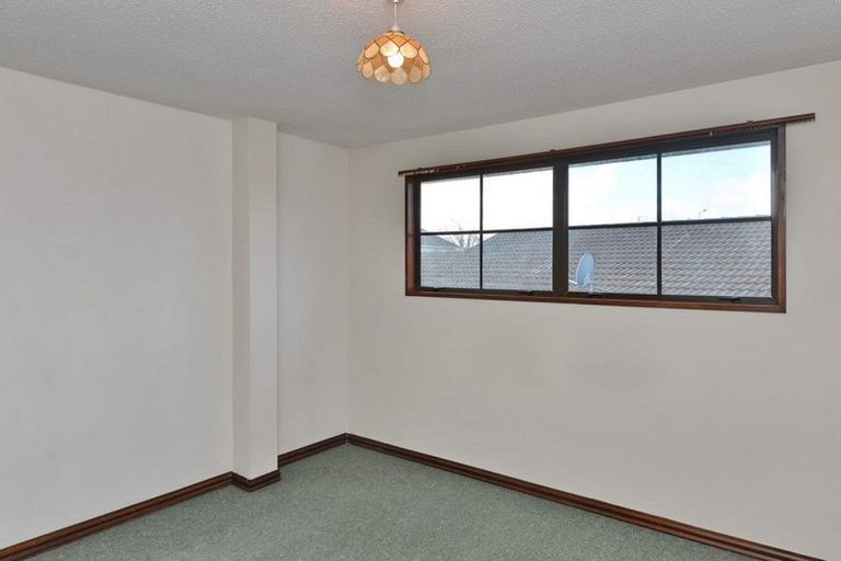 Photo of property in 2/5 Highgate Avenue, Merivale, Christchurch, 8014