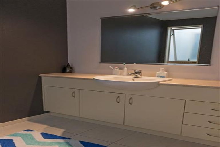 Photo of property in 100 Te Awa Avenue, Te Awa, Napier, 4110