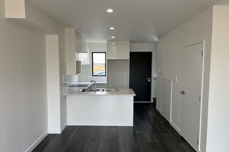 Photo of property in 5/3 Abbotleigh Avenue, Te Atatu Peninsula, Auckland, 0610