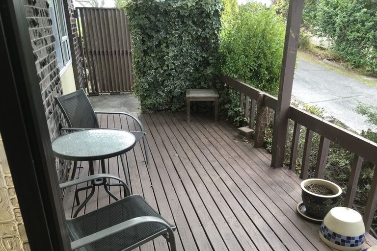 Photo of property in 1/20 Halldene Terrace, Red Beach, 0932