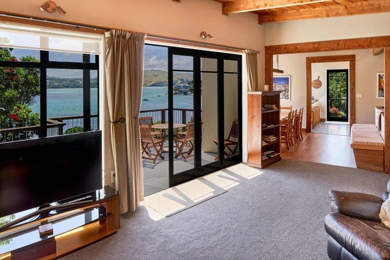 Photo of property in 82 Paremata Road, Paremata, Porirua, 5024