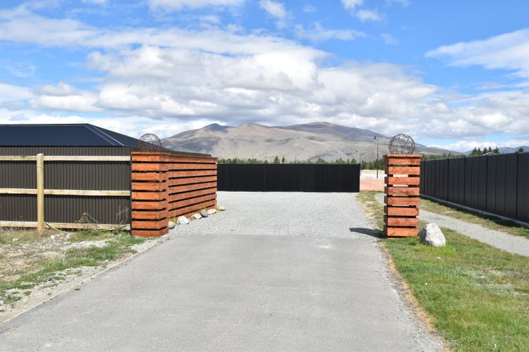 Photo of property in 13 Unwin Place, Twizel, 7901