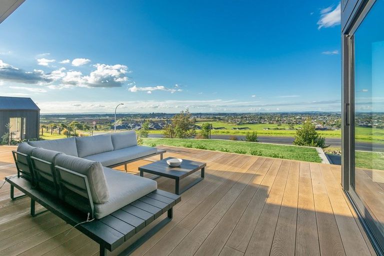 Photo of property in 296 Kitchener Road, Pukekohe, 2120