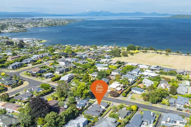 Photo of property in 12 Kurupae Road, Hilltop, Taupo, 3330