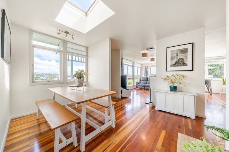 Photo of property in 61 Mana View Road, Paremata, Porirua, 5026