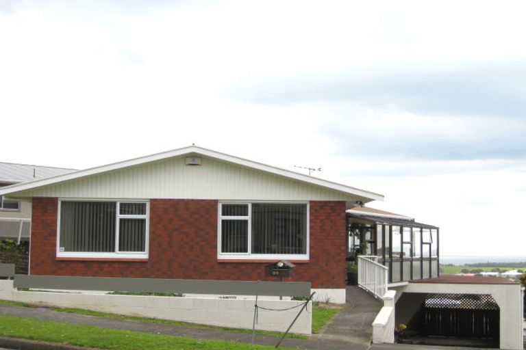 Photo of property in 25 Crownhill Street, Spotswood, New Plymouth, 4310