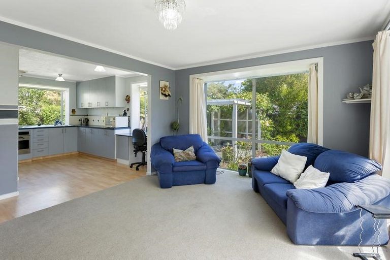 Photo of property in 2/7a Kruse Place, Redwood, Christchurch, 8051