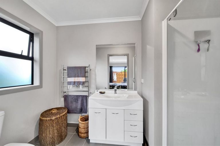 Photo of property in 5a James Drive, Bell Block, New Plymouth, 4312