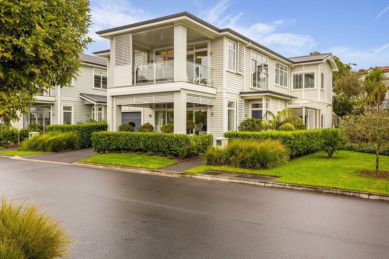 Photo of property in 1 Park Lane, Orewa, 0931