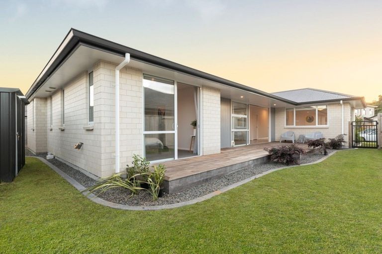 Photo of property in 84 Awataha Crescent, Pyes Pa, Tauranga, 3110