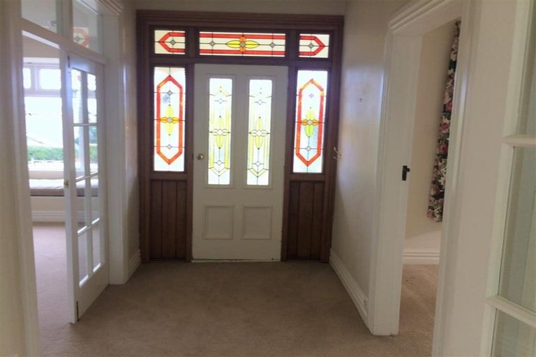 Photo of property in 6 Mahoe Street, Eastbourne, Lower Hutt, 5013