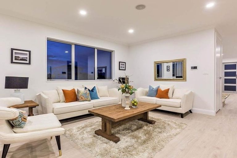 Photo of property in 10 Barque Rise, Long Bay, Auckland, 0630