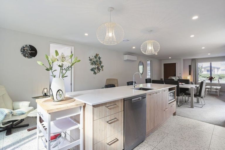 Photo of property in 15 Eminence Drive, Northwood, Christchurch, 8051