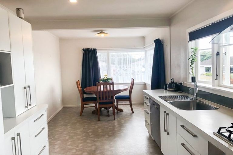 Photo of property in 16 Clyde Street, Ferndale, New Plymouth, 4310