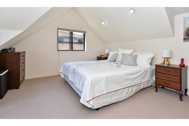 Photo of property in 20b Howe Street, Howick, Auckland, 2014