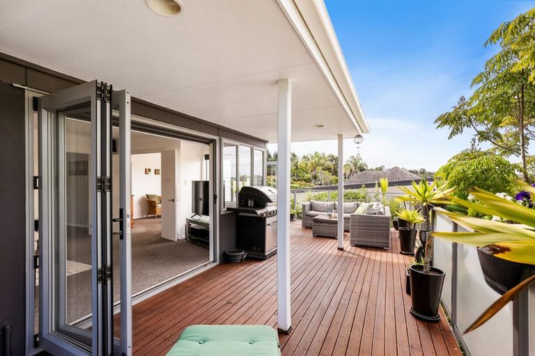 Photo of property in 11 Bank Street, Hillcrest, Auckland, 0627