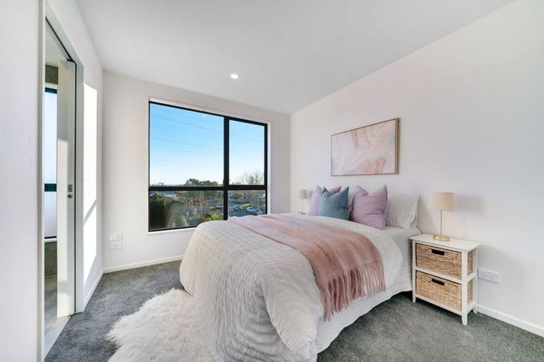Photo of property in 6/32 Tiraumea Drive, Pakuranga, Auckland, 2010