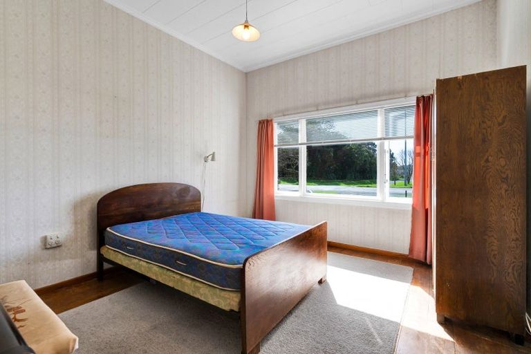 Photo of property in 35 Cracroft Street, Waitara, 4320