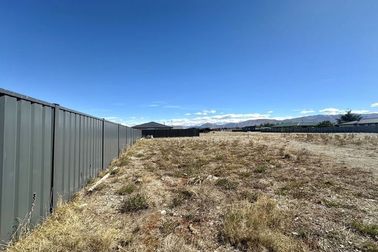Photo of property in 18 Canal Place, Twizel, 7901