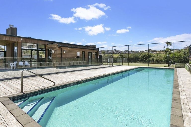 Photo of property in 49 Discovery Drive, Gulf Harbour, Whangaparaoa, 0930