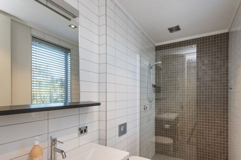 Photo of property in 10 Bridgewater Terrace, Albert Town, Wanaka, 9305