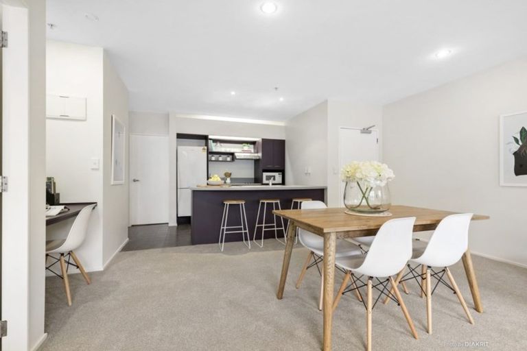 Photo of property in St Peters Apartments, 1e/192 Willis Street, Te Aro, Wellington, 6011