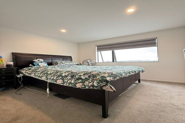 Photo of property in 31b Crestview Rise, Papakura, 2110
