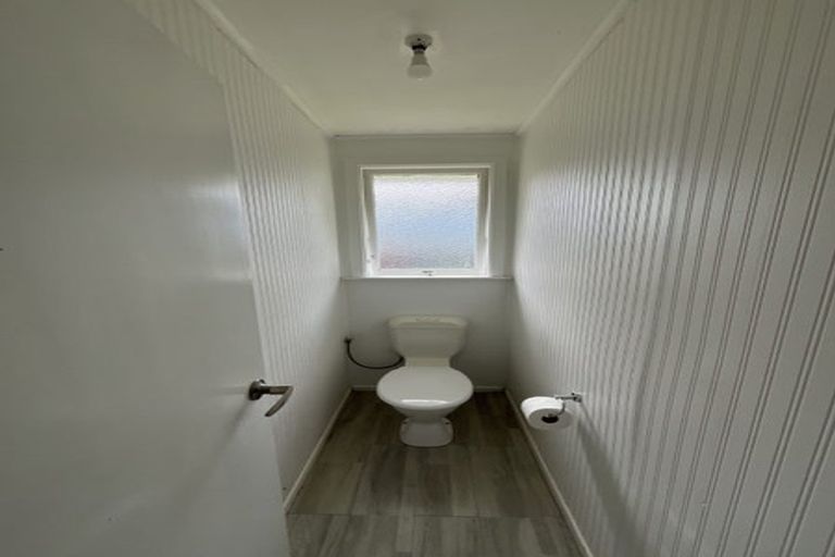 Photo of property in 40 Hillside Drive, Maoribank, Upper Hutt, 5018