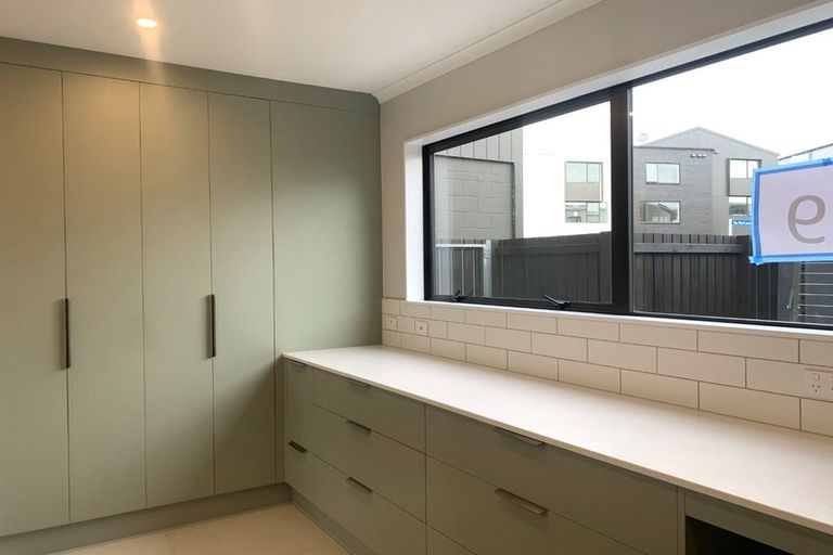 Photo of property in 21 Ringa Matau Road, Hobsonville, Auckland, 0616