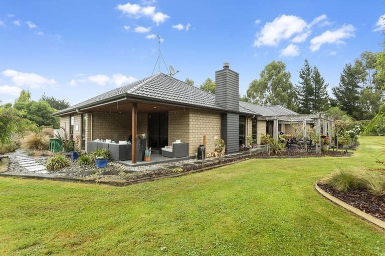 Photo of property in 260 Outram-mosgiel Road, North Taieri, Outram, 9073