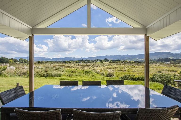 Photo of property in 13 Riverside Place, Katikati, 3129