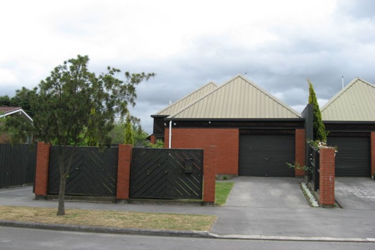 Photo of property in 28a Juniper Place, Burnside, Christchurch, 8053