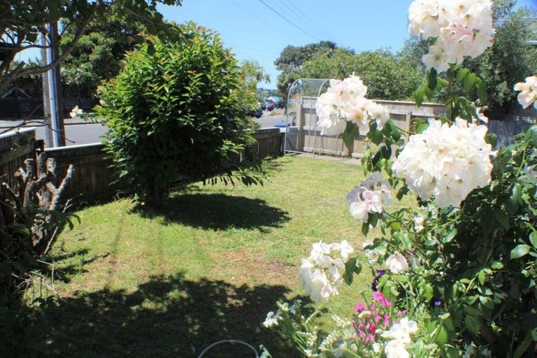 Photo of property in 11 Sarjeant Street, Gonville, Whanganui, 4500