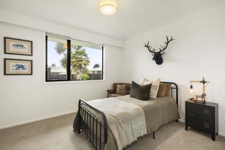 Photo of property in 40 Wordsworth Street, Leamington, Cambridge, 3432