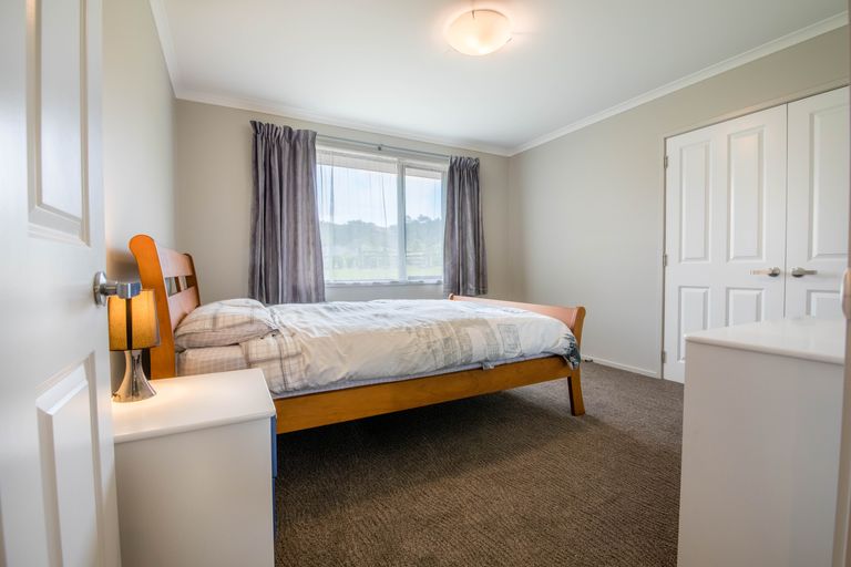 Photo of property in 15 Moses Road, Kaukapakapa, 0873