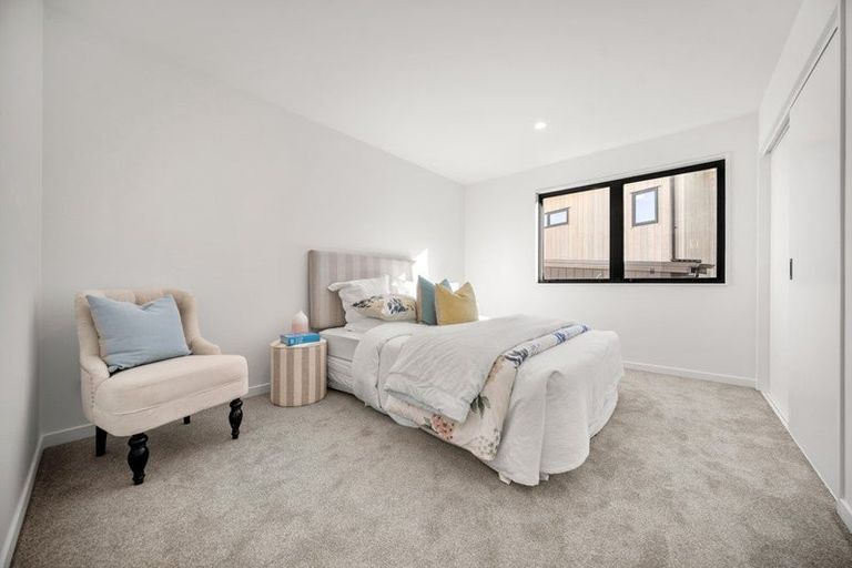 Photo of property in 24 Streamview Way, Long Bay, Auckland, 0630
