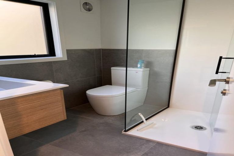 Photo of property in 1/80 Mccormacks Bay Road, Mount Pleasant, Christchurch, 8081