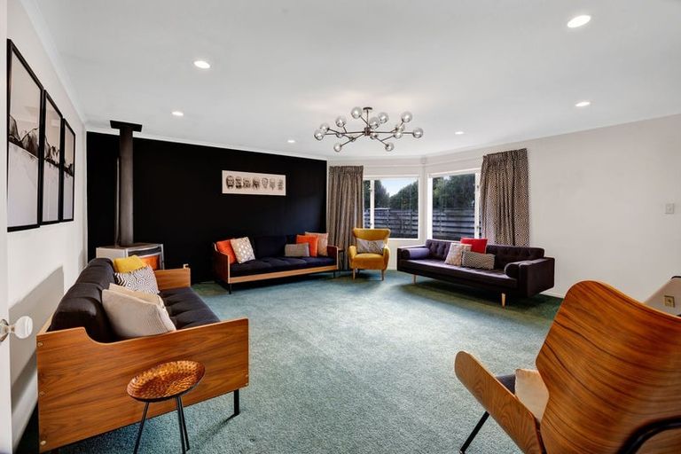 Photo of property in 6 Edna Wills Place, Hawera, 4610